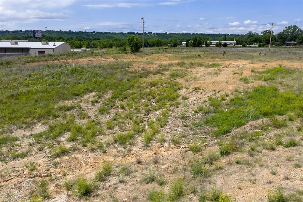 Photo 5 — W 75 Highway, Henryetta, OK 74437