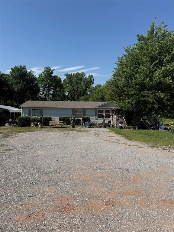 Front exterior — 908 County Street 2983, Blanchard, OK 73010