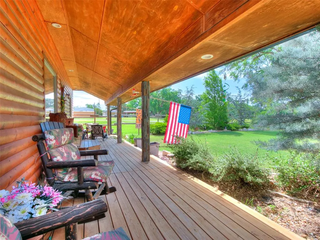 Photo 20 — 304 W Oak Street, Canton, OK 73724