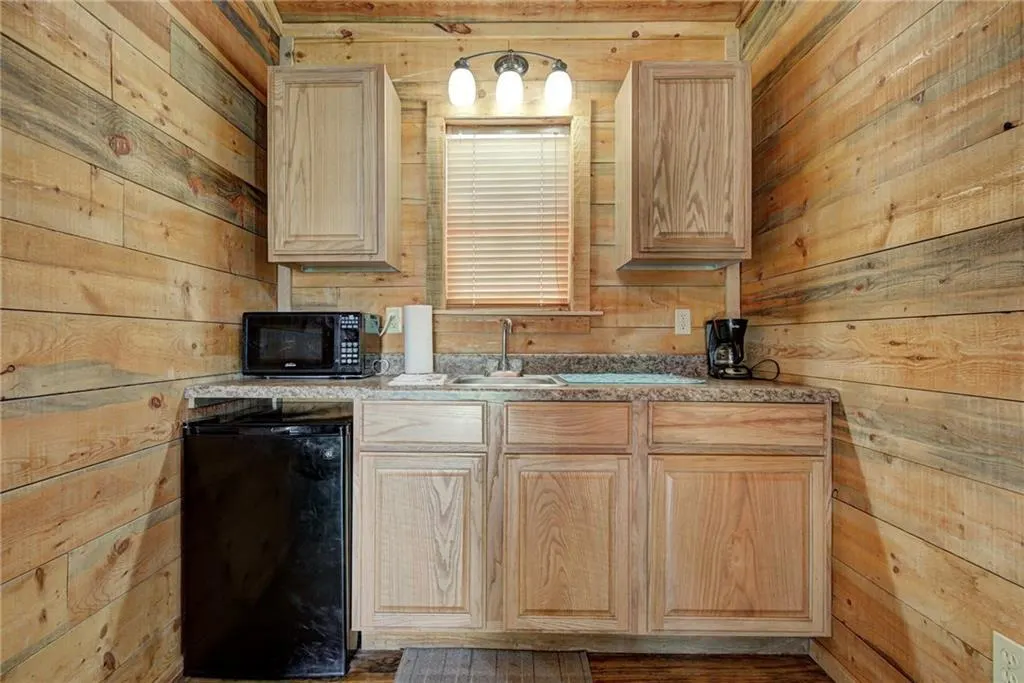 Photo 23 — 304 W Oak Street, Canton, OK 73724