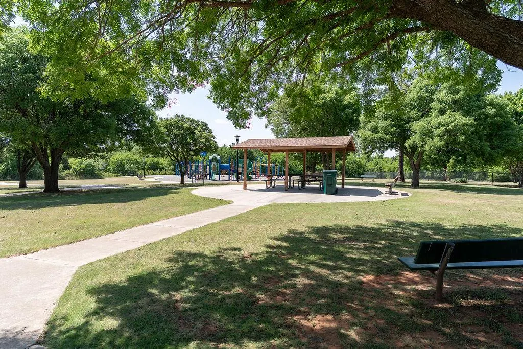 Photo 39 — 1108 NW 141st Street, Edmond, OK 73013