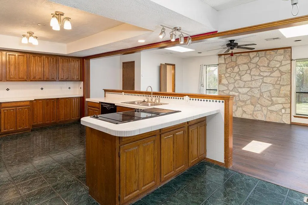 Photo 11 — 1108 NW 141st Street, Edmond, OK 73013