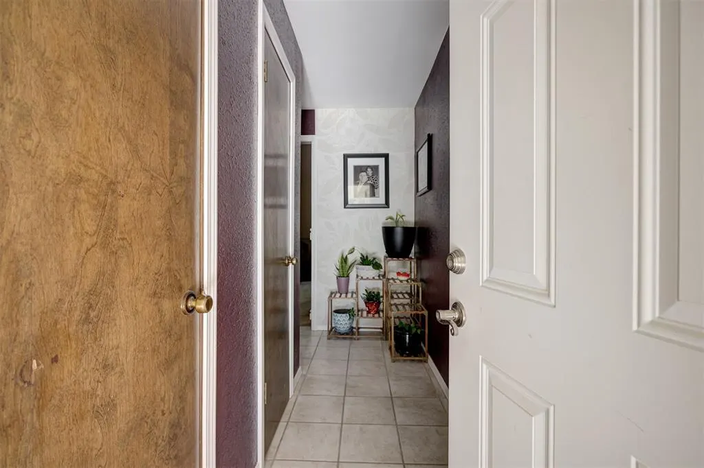 Photo 3 — 909 N King Avenue, Midwest City, OK 73130