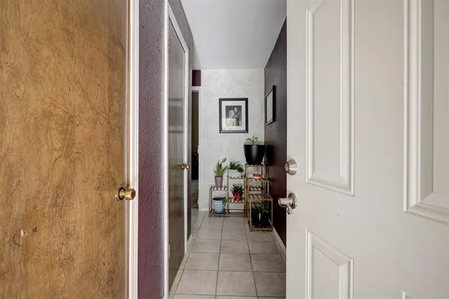Photo 3 — 909 N King Avenue, Midwest City, OK 73130