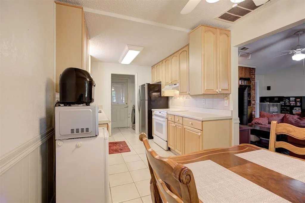 Photo 14 — 909 N King Avenue, Midwest City, OK 73130