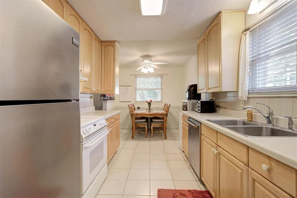 Photo 15 — 909 N King Avenue, Midwest City, OK 73130