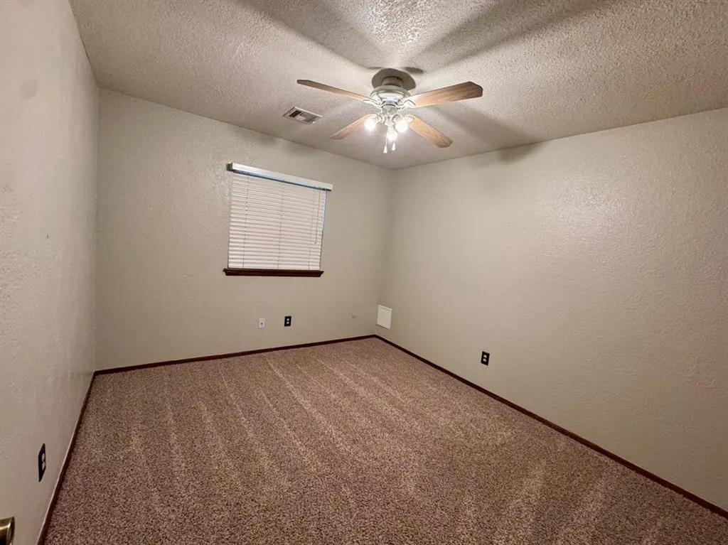 Photo 18 — 3812 NE 142nd Circle, Edmond, OK 73013