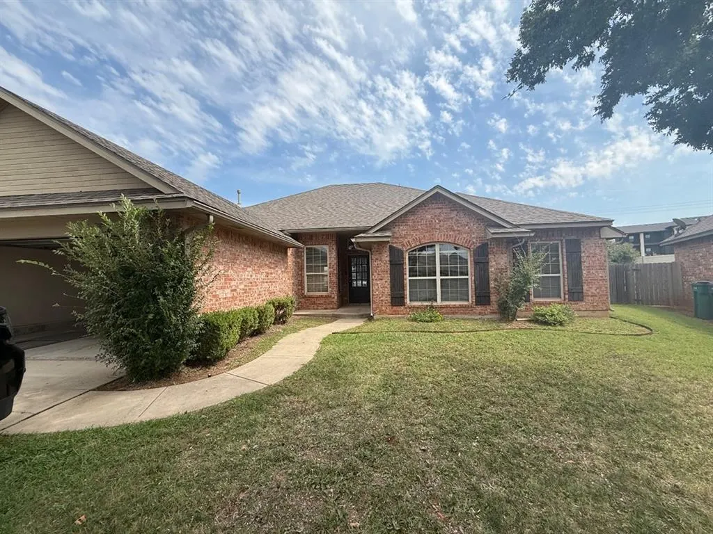 Front exterior — 19132 Cottonwood Court, Edmond, OK 73012