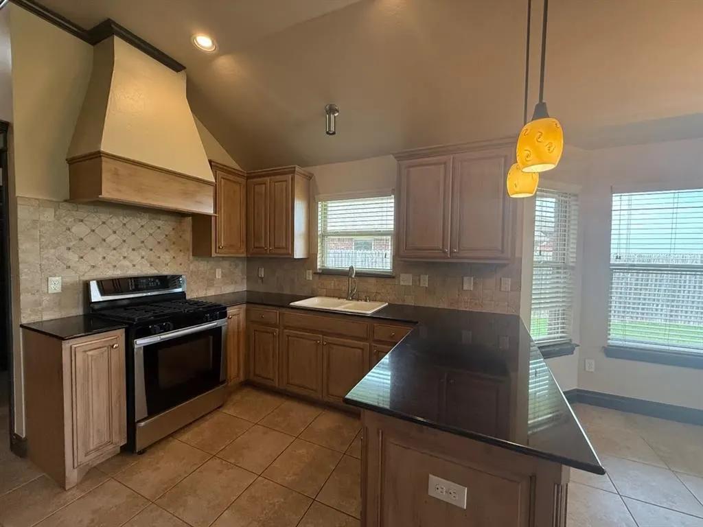 Photo 12 — 19132 Cottonwood Court, Edmond, OK 73012