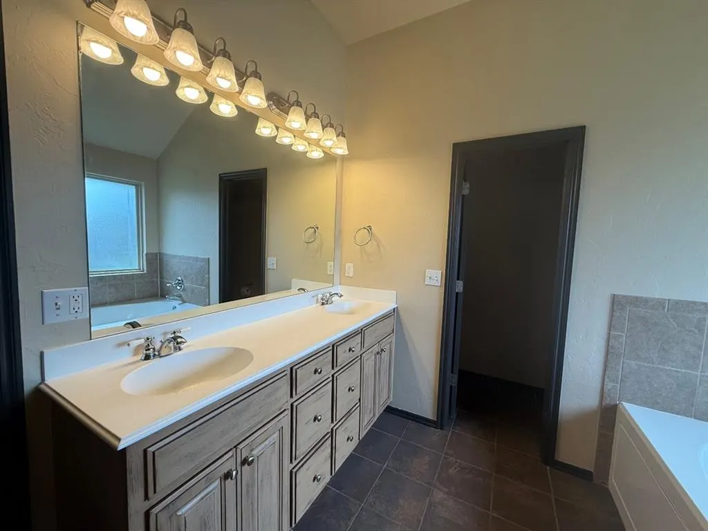 Photo 21 — 19132 Cottonwood Court, Edmond, OK 73012