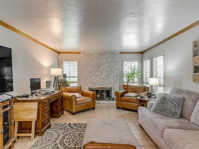 Photo 3 — 11374 Benttree Circle 11374, Oklahoma City, OK 73120