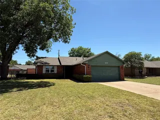 Sold home at 400 N Mockingbird Drive