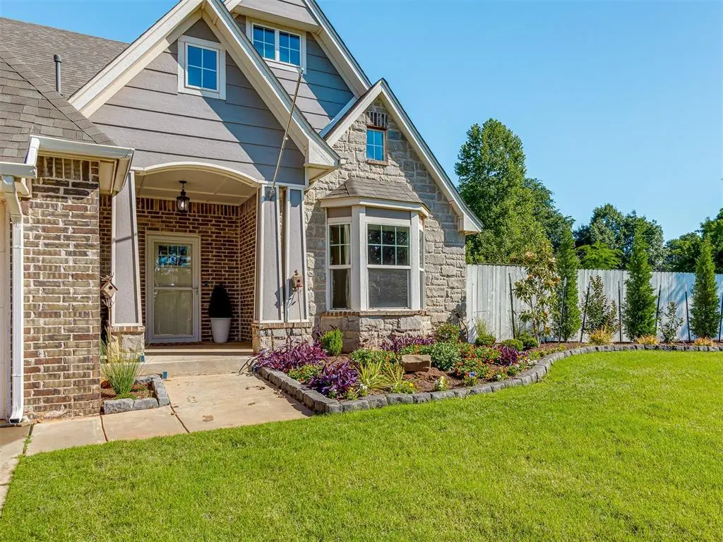 Photo 4 — 6909 W Waterloo Court, Edmond, OK 73025