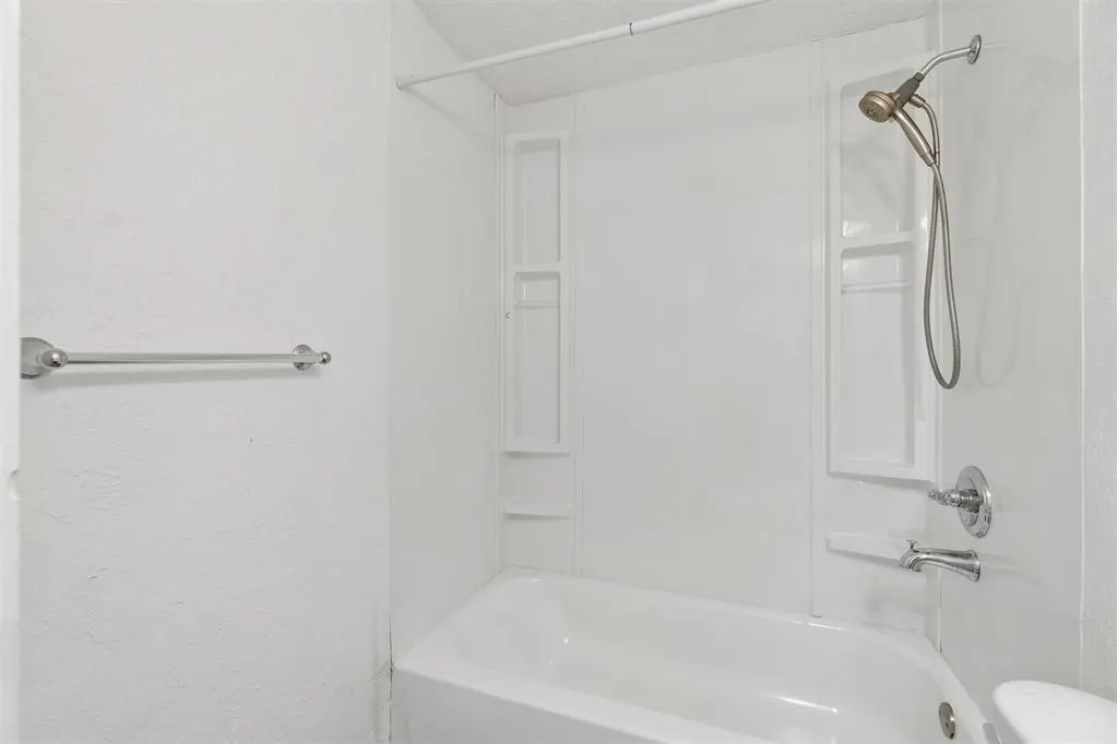 Photo 21 — 2011 SW C Avenue 1/2, Lawton, OK 73501