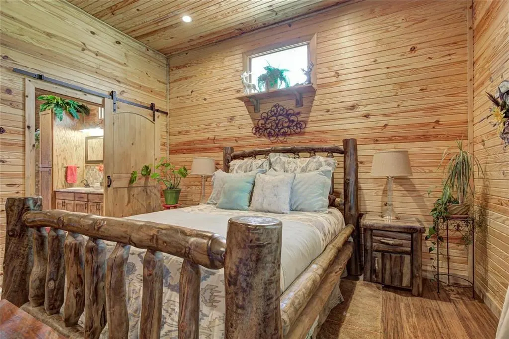 Photo 10 — 310 W Oak Street, Canton, OK 73724