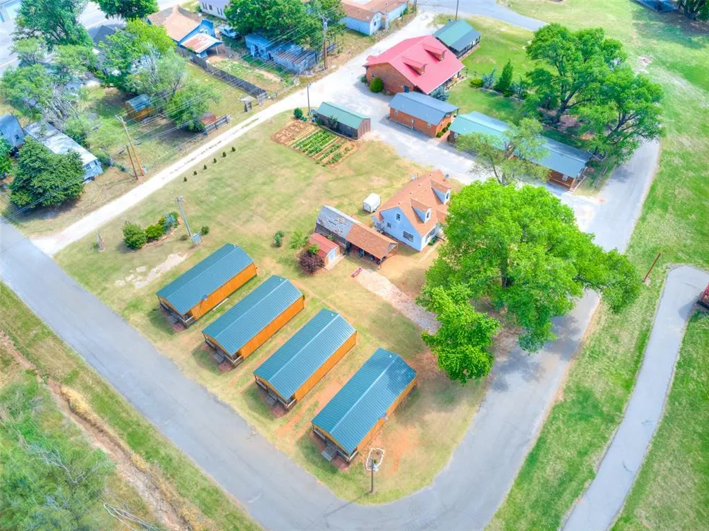Photo 46 — 310 W Oak Street, Canton, OK 73724