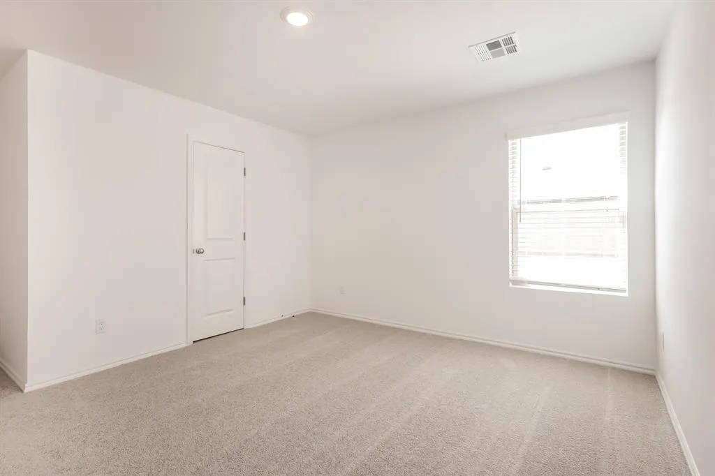 Photo 11 — 11624 SW 38th Street, Mustang, OK 73064