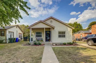 Sold home at 913 E Comanche Street