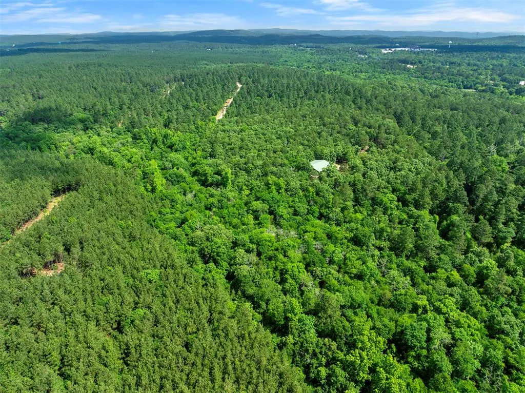 Photo 3 — 995 Hidden Oaks Trail, Broken Bow, OK 74728