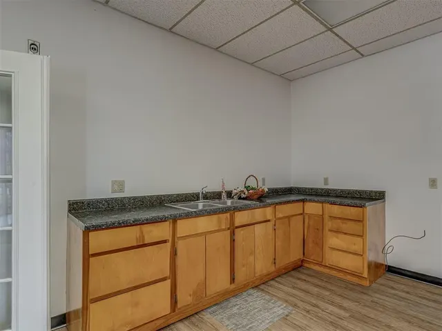 Photo 6 — 111 N 4th Street, Seminole, OK 74868