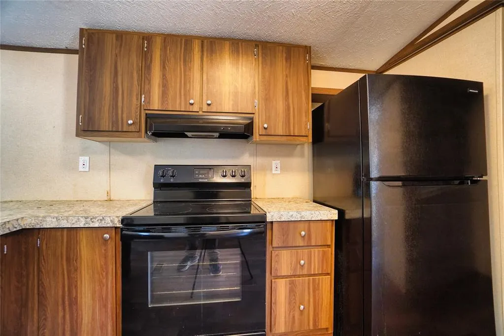 Photo 19 — 801 E Oak Street, Maud, OK 74854