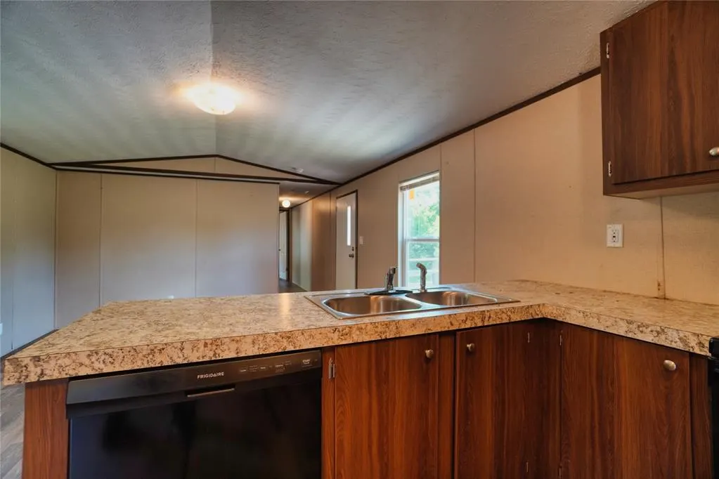 Photo 20 — 801 E Oak Street, Maud, OK 74854