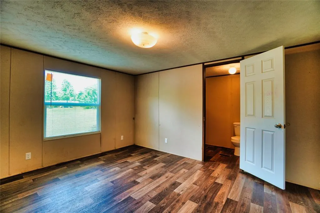 Photo 21 — 801 E Oak Street, Maud, OK 74854