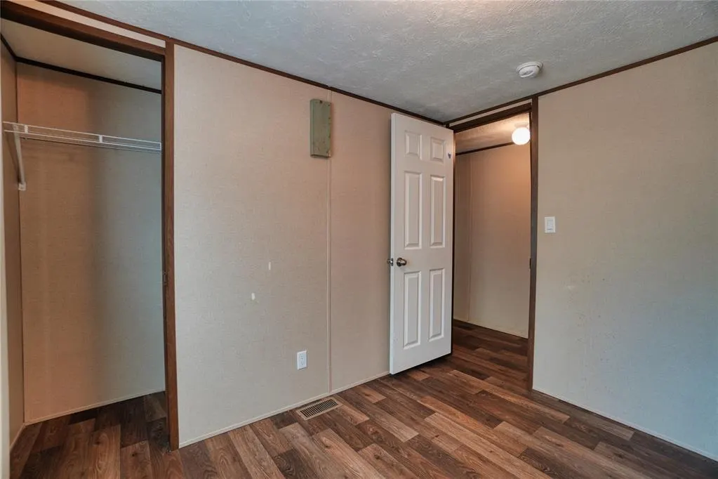 Photo 27 — 801 E Oak Street, Maud, OK 74854