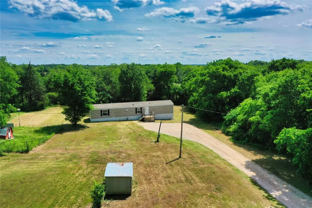 Photo 38 — 801 E Oak Street, Maud, OK 74854