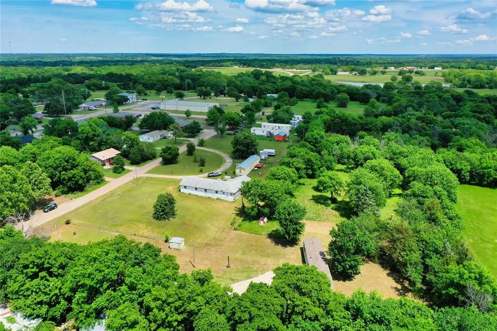 Photo 41 — 801 E Oak Street, Maud, OK 74854