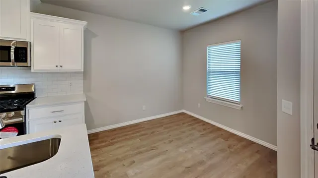 Photo 7 — 6932 Labelle Drive, Warr Acres, OK 73132