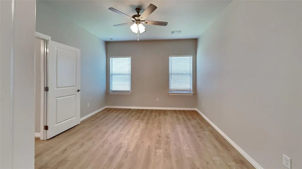 Photo 9 — 6932 Labelle Drive, Warr Acres, OK 73132