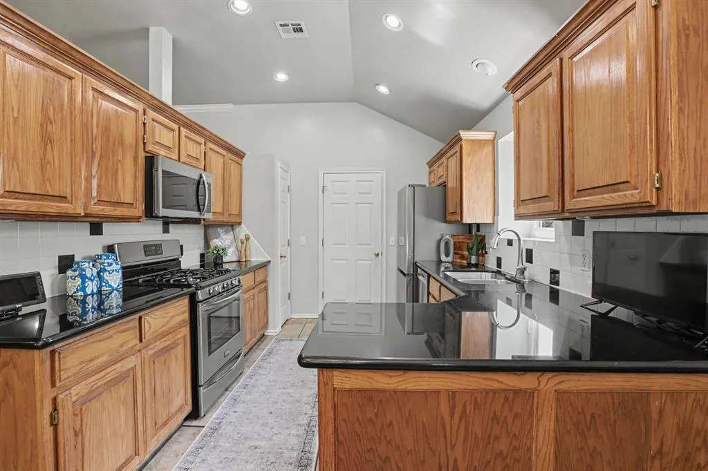 Photo 11 — 2617 NW 160th Street, Edmond, OK 73013