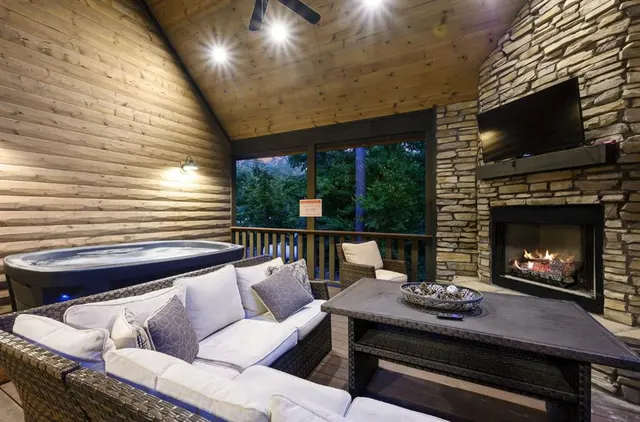 Photo 3 — 150 W Eagle Mountain Trail, Hochatown, OK 74728