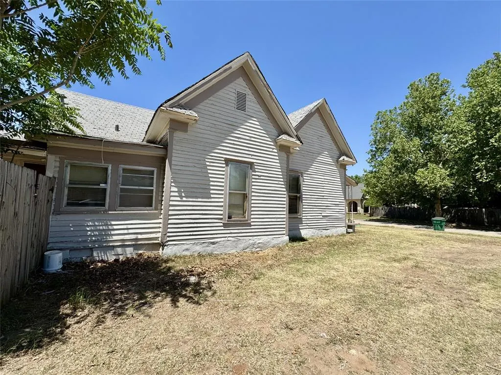Photo 50 — 418 W Pierce Street, Mangum, OK 73554