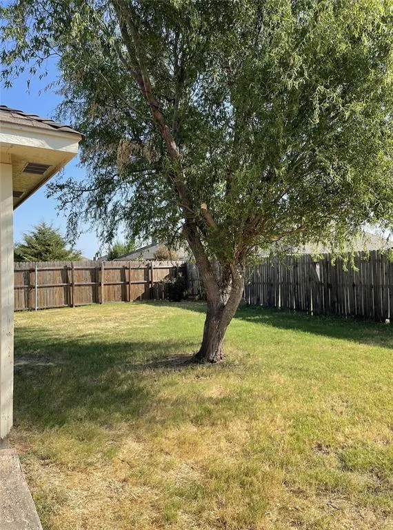 Photo 5 — 2404 Rookhaven Lane, Yukon, OK 73099