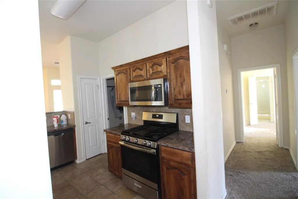Photo 35 — 2404 Rookhaven Lane, Yukon, OK 73099