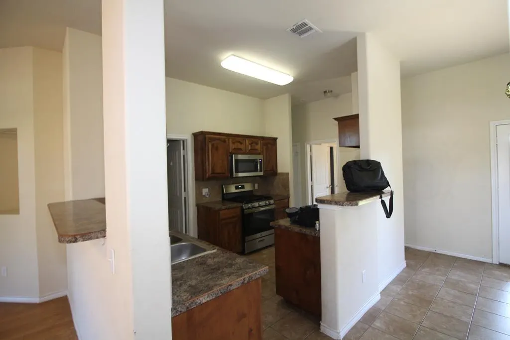 Photo 38 — 2404 Rookhaven Lane, Yukon, OK 73099