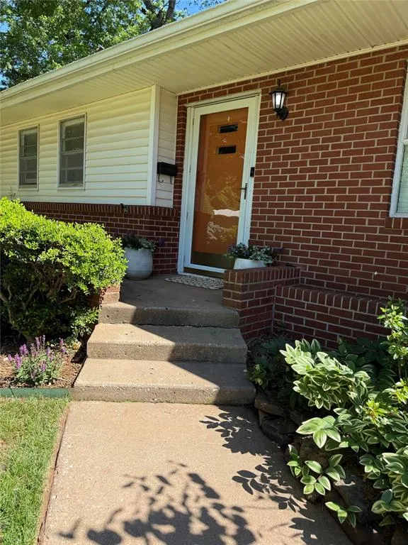 Photo 6 — 2011 W 10th Avenue, Stillwater, OK 74074