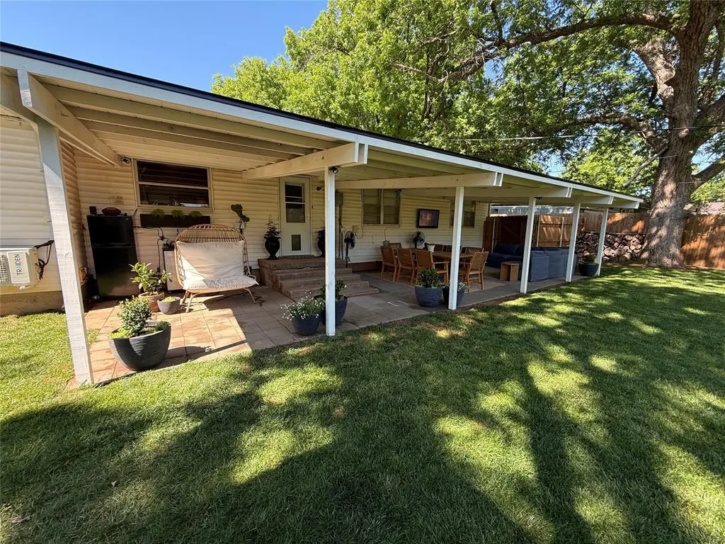 Photo 9 — 2011 W 10th Avenue, Stillwater, OK 74074