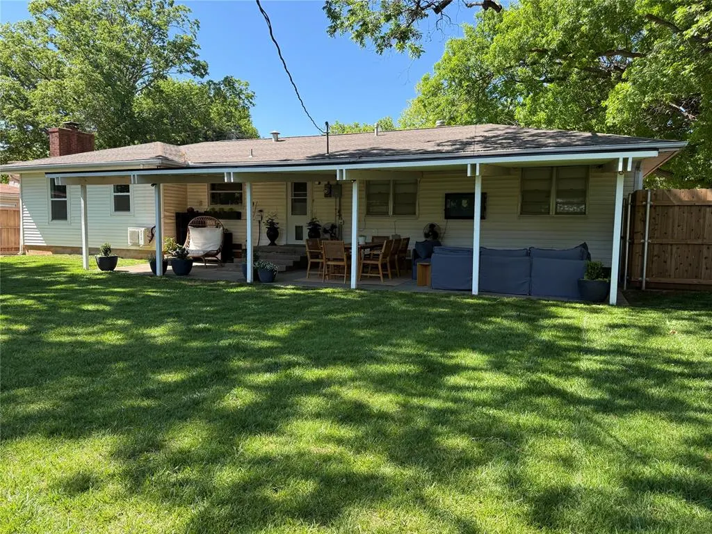 Photo 11 — 2011 W 10th Avenue, Stillwater, OK 74074