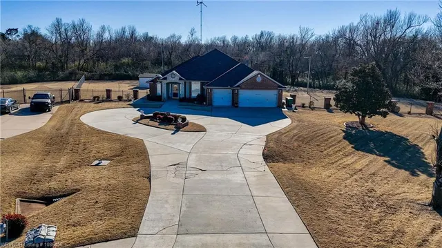 Front exterior — 3809 Kings Court, Oklahoma City, OK 73121