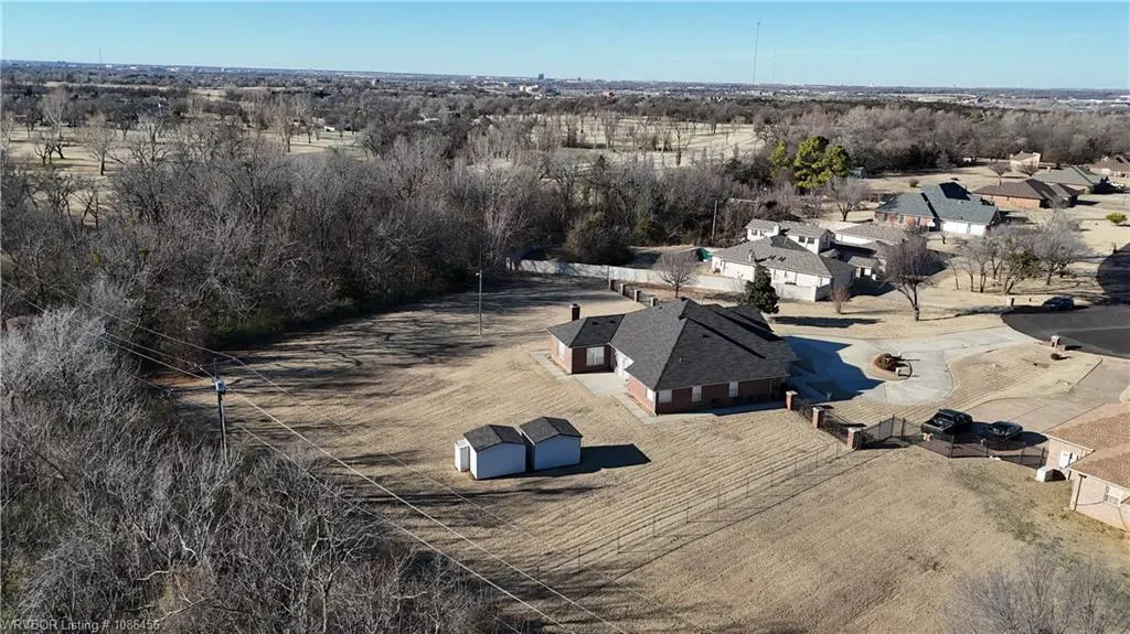 Photo 4 — 3809 Kings Court, Oklahoma City, OK 73121
