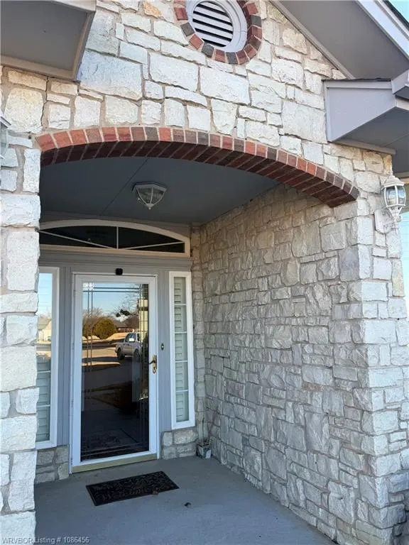Photo 5 — 3809 Kings Court, Oklahoma City, OK 73121