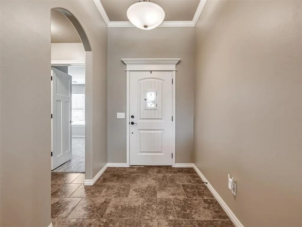 Photo 5 — 6508 Bent Wood Drive, Oklahoma City, OK 73169