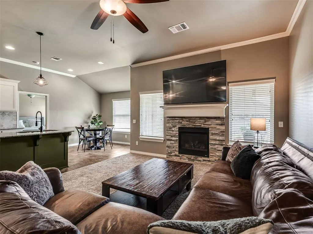 Photo 6 — 6508 Bent Wood Drive, Oklahoma City, OK 73169