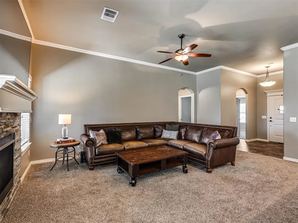 Photo 8 — 6508 Bent Wood Drive, Oklahoma City, OK 73169