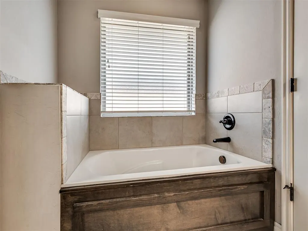 Photo 20 — 6508 Bent Wood Drive, Oklahoma City, OK 73169