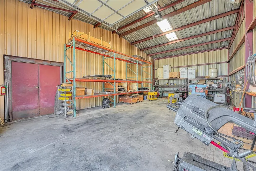 Photo 27 — 301 W 12th Street, Elk City, OK 73644