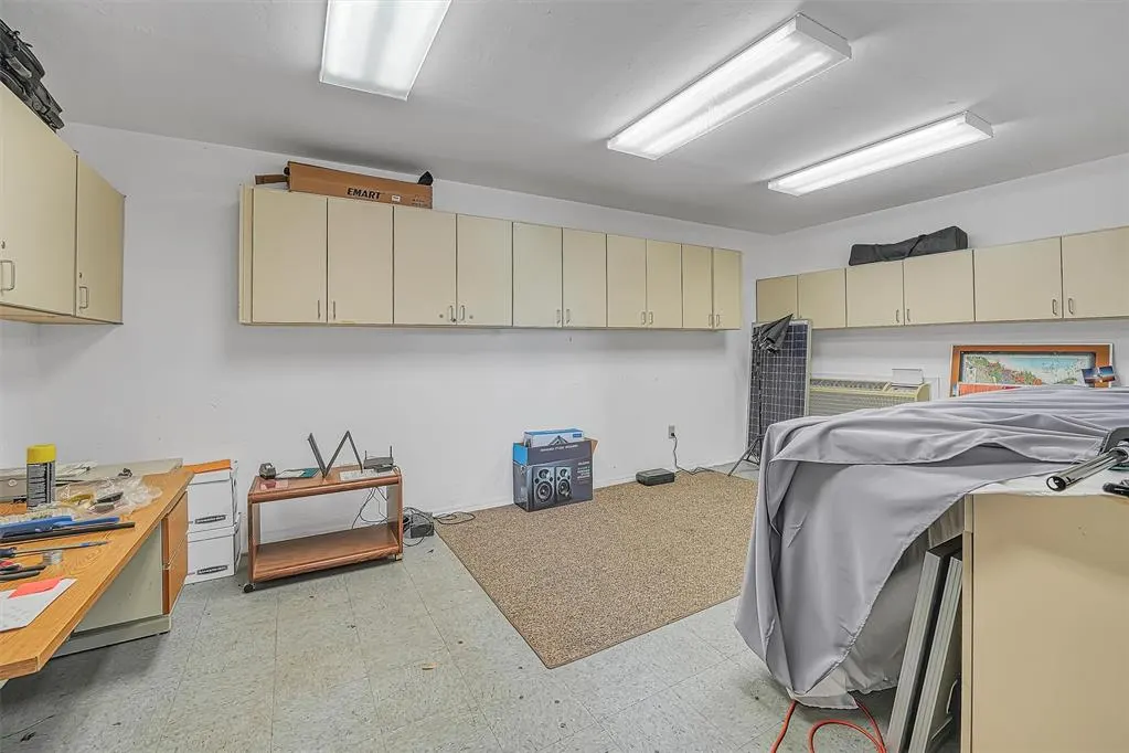 Photo 29 — 301 W 12th Street, Elk City, OK 73644